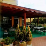 Pension A Restaurace U Mydlaru Mnichovo Hradiste