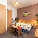 A Restaurace U Mydlaru Gasthof 3*