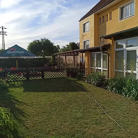 Pension A Restaurace U Mydlaru 3* Mnichovo Hradiste
