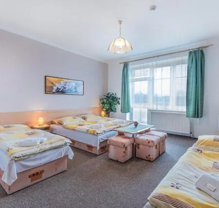 Pension A Restaurace U Mydlaru Guest house